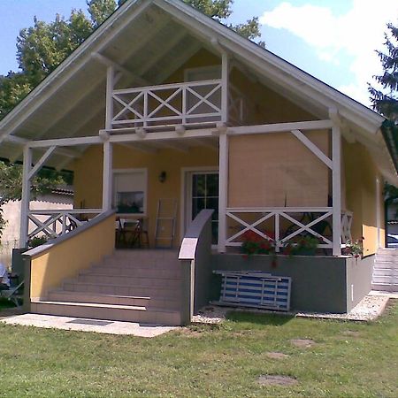 Rozmaring Ház Vila Balatonlelle Exterior foto
